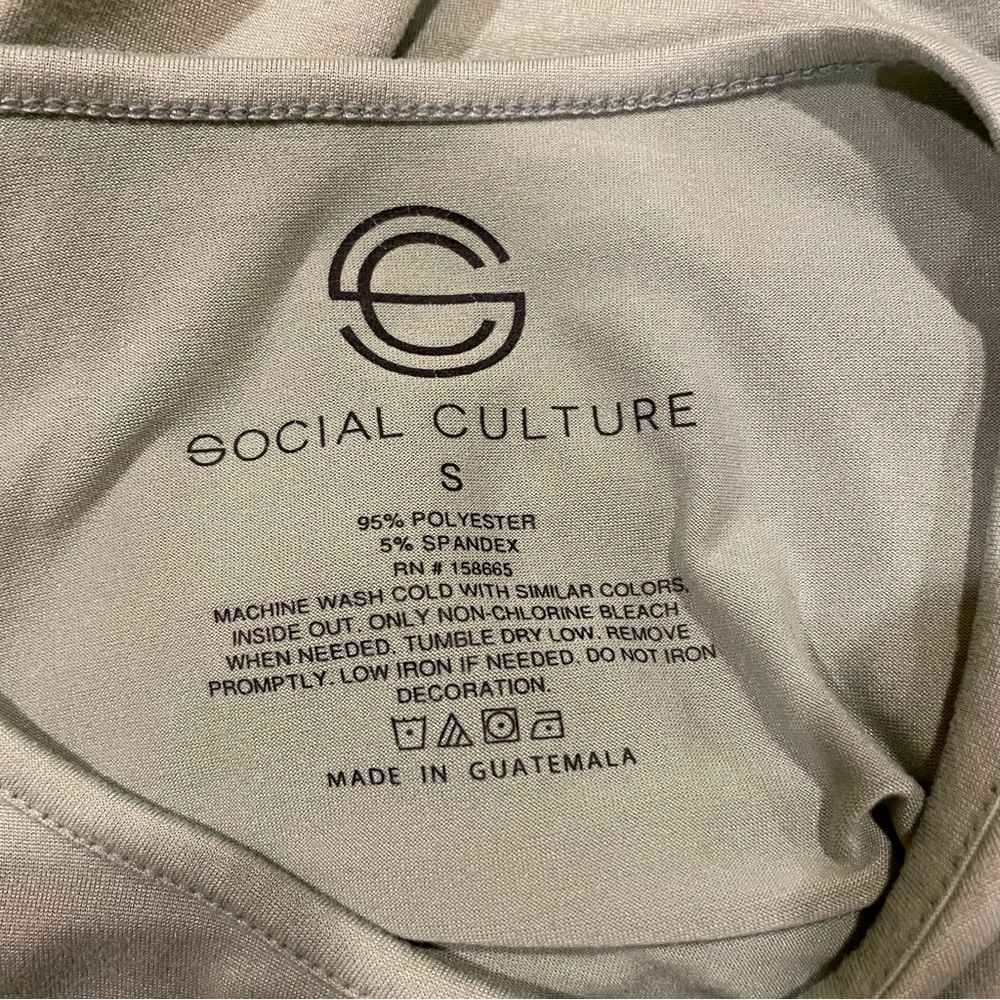 Social Culture‎ Flower Crop Top Small - Picture 6 of 6